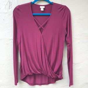 Maroon v-neck long sleeve top